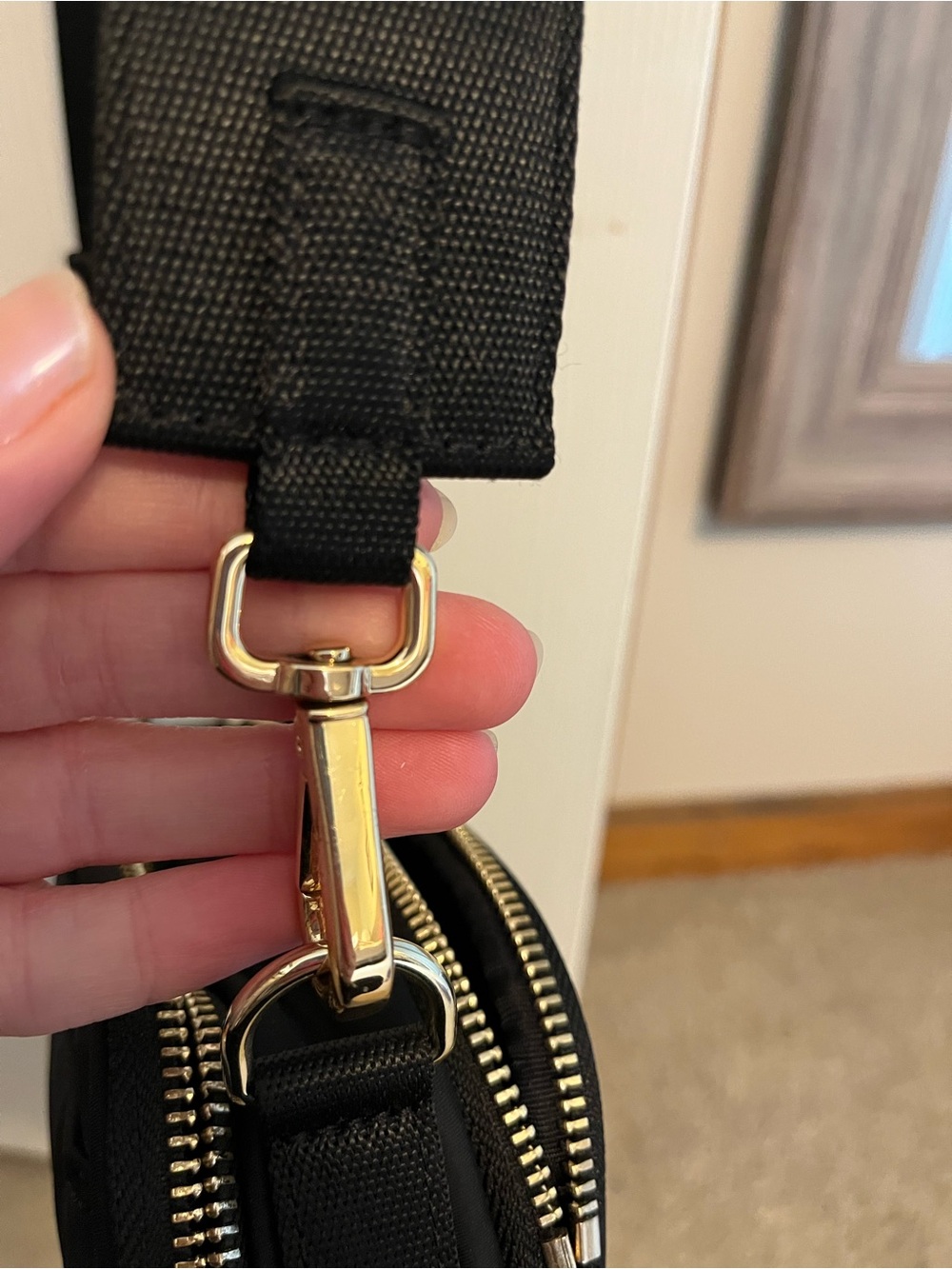 Lululemon Black Crossbody Bag - Picture 8 of 11
